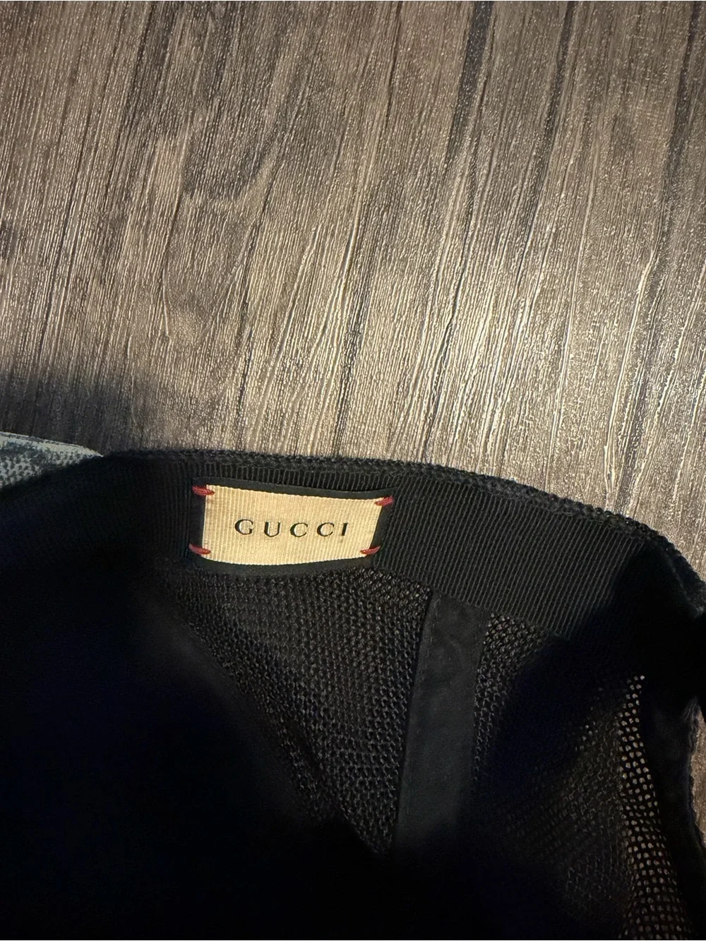 Gucci gg supreme